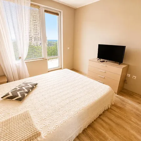 Boutique 2br | Pearl & Views * Burgas