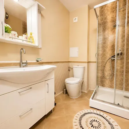 Boutique 2br | Pearl & Views Apartament *